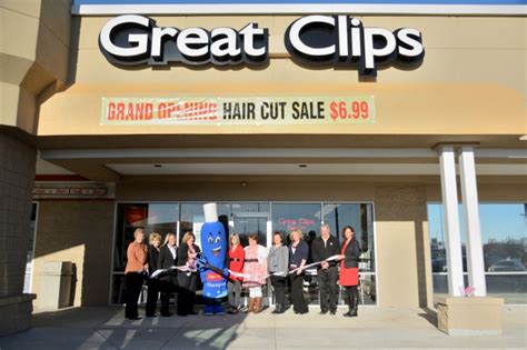 great clips east windsor